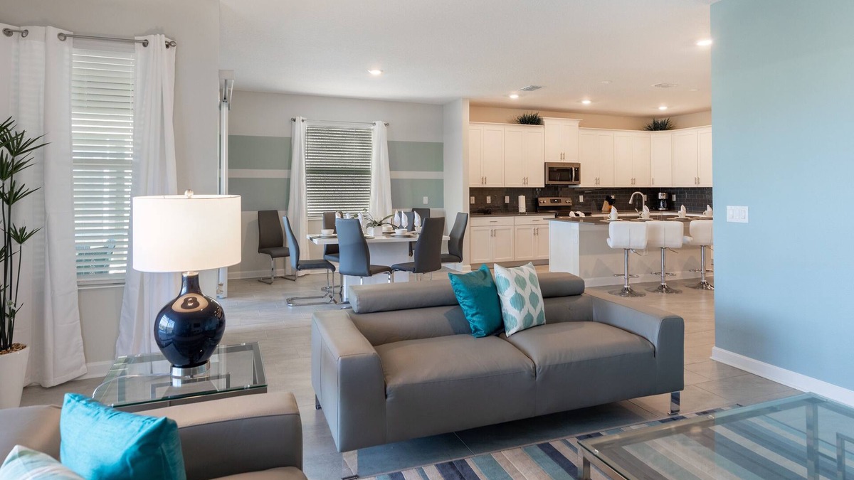 Davenport House | 8933CCD-The Retreat at ChampionsGate by RedAwning