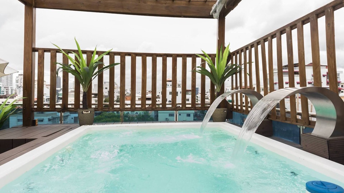 Santo Domingo Apartment | 8bdr Penthouse With Private Rooftop & Jacuzzi