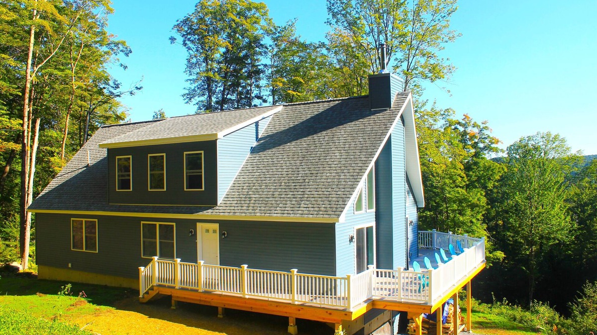 West Wardsboro House | 8mins Mount Snow - NEW Cabin 3600SF - Game Room - 20%OFF