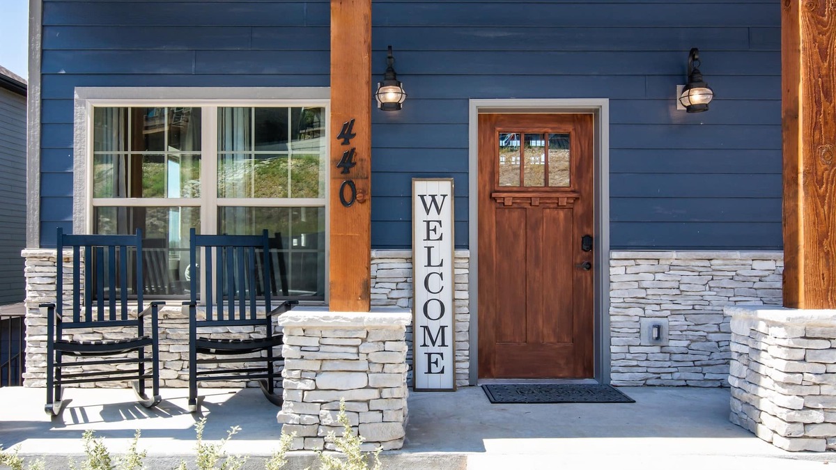 Table Rock House | 9 Bedroom w/Private Indoor Pool/hot tub/fire pit