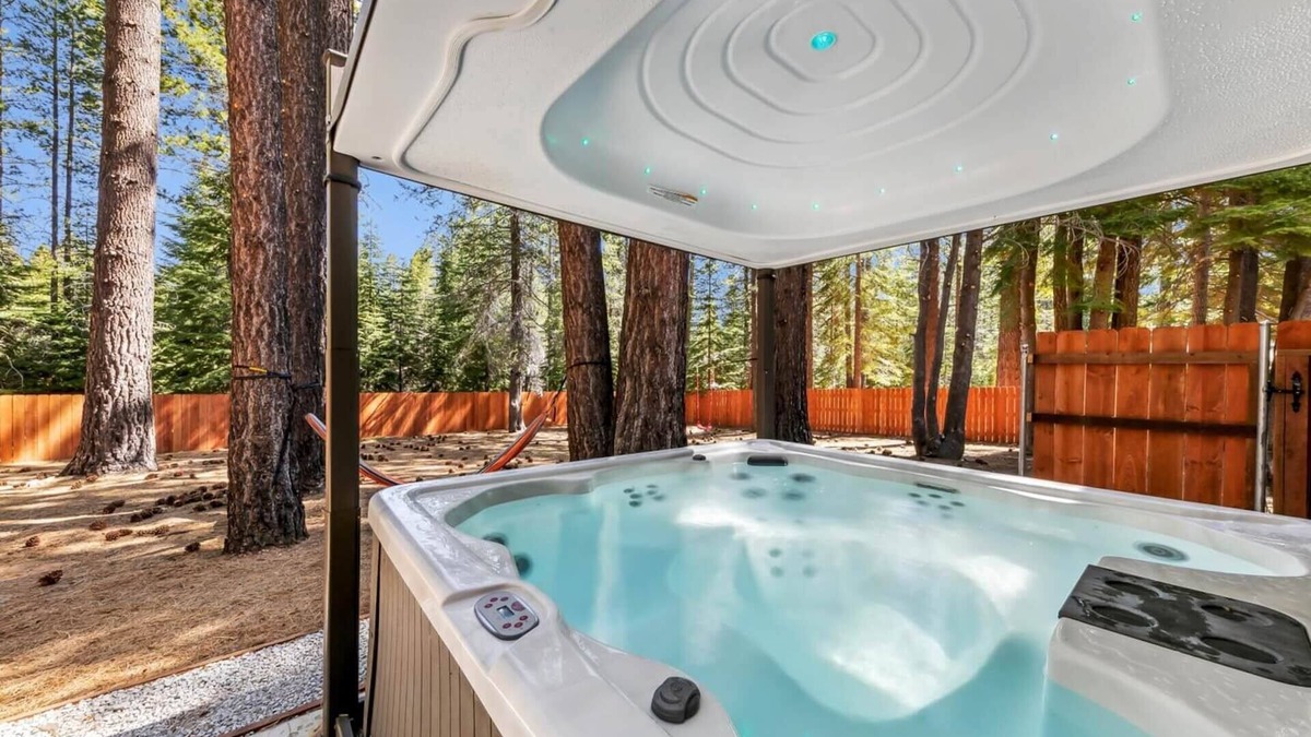 Tahoe Paradise Cabin | 9 Beds, Hot Tub, Dog Friendly, Fenced Yard, Game Room with Pool Table, Near Heavenly