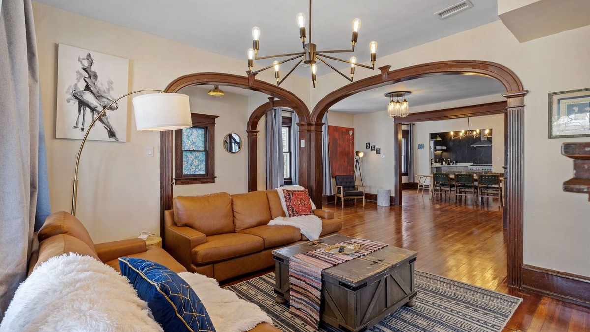 Atlantic City Villa | 9 BR/4BA AC Victorian Manor - 1 Block to Beach