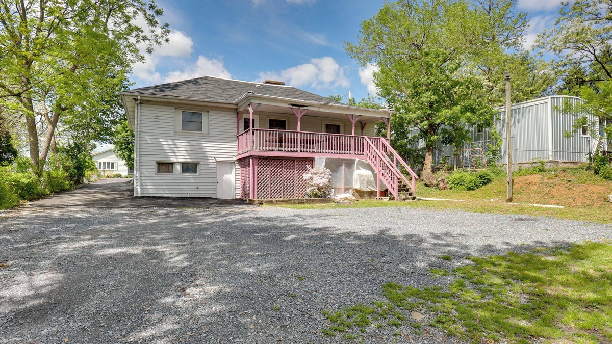Harrisburg Apartment | 9 Mi to Midtown: Convenient Harrisburg Apt