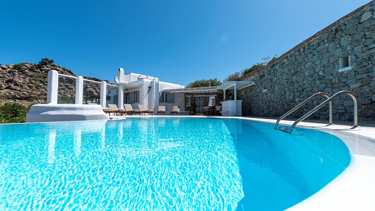 Psarou Villa | 9 Muses Villa Erato 4BR With private pool!