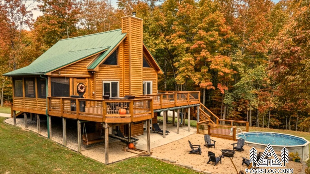 Freetown Apartment | 9 Oaks Log Cabin of Brown County
