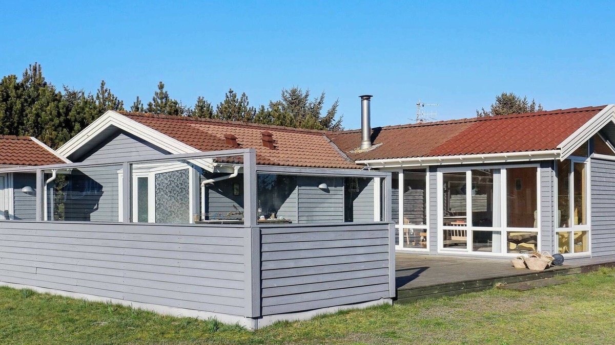 Grønhøj House | 9 person holiday home in Løkken-By Traum