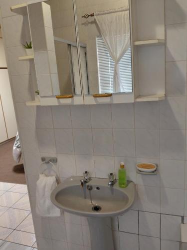 Uitenhage Apartment | 90 at Aalwyn Drive