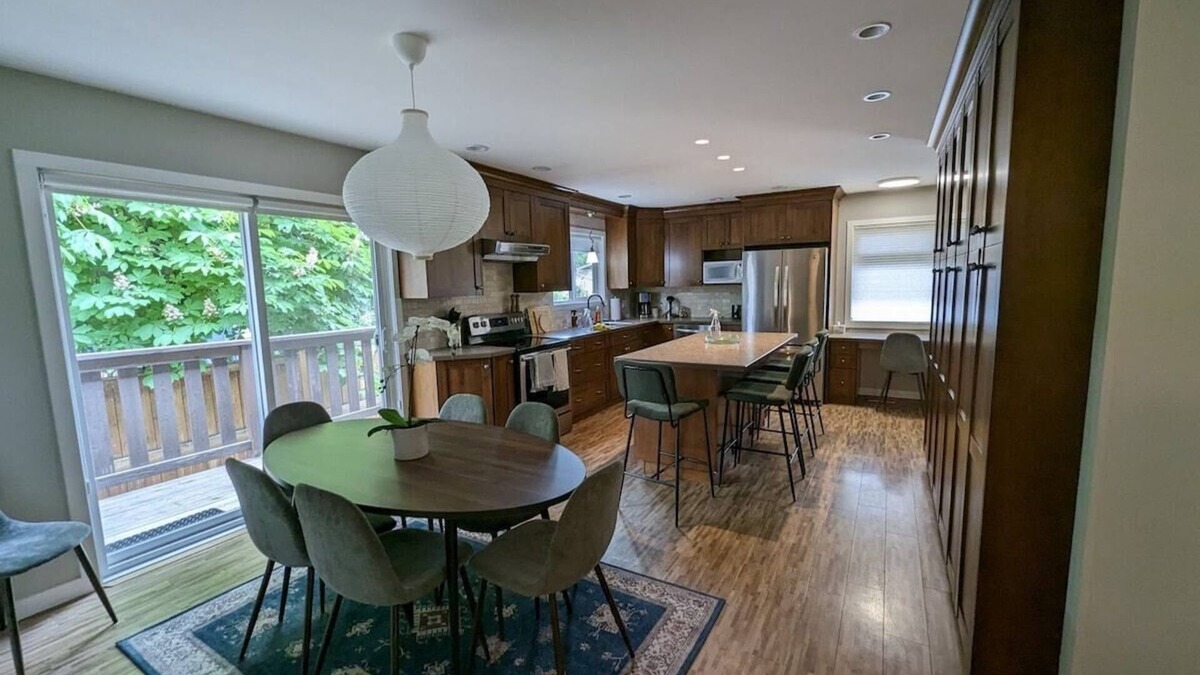 Kamloops House | 90 Day Plus Rental: Riverside Retreat