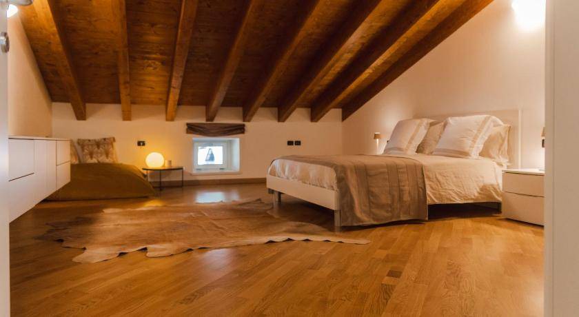 Clusone Apartment | 90 m² Apartment ∙ 1 bedroom ∙ 6 guests
