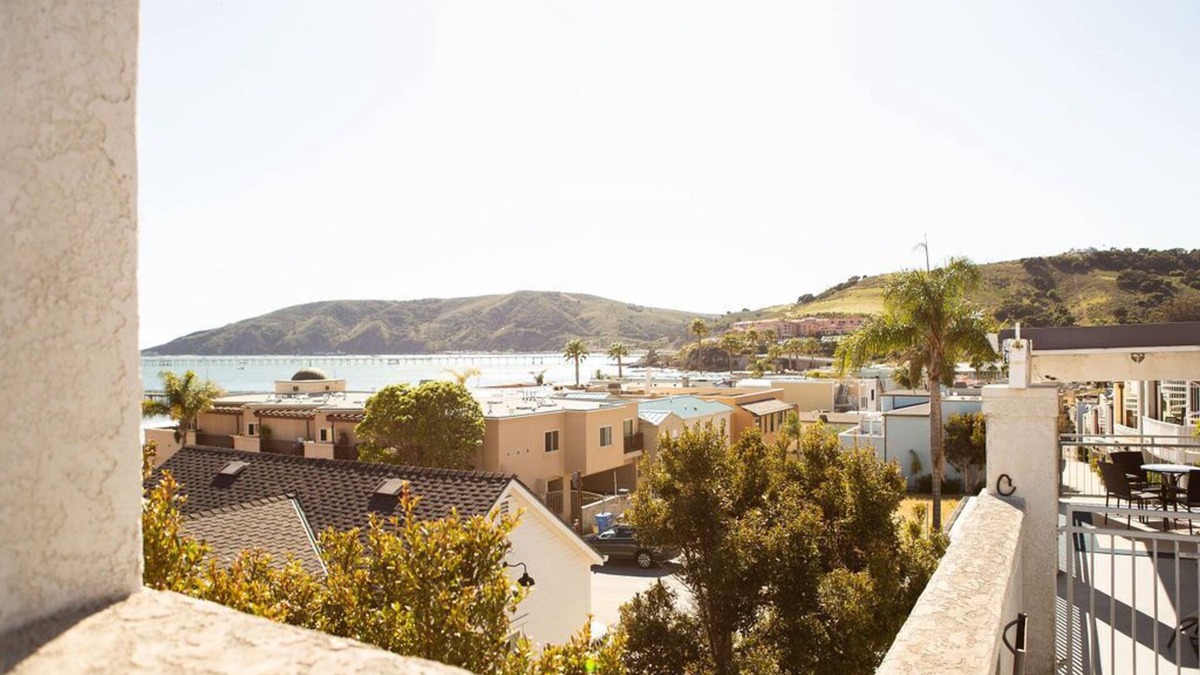 Avila Beach House | 90 San Luis Dr. Unit D