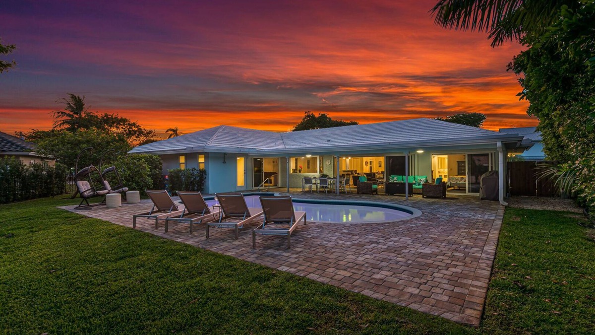Tropic Isle House | 910 Managed By Brampton Park