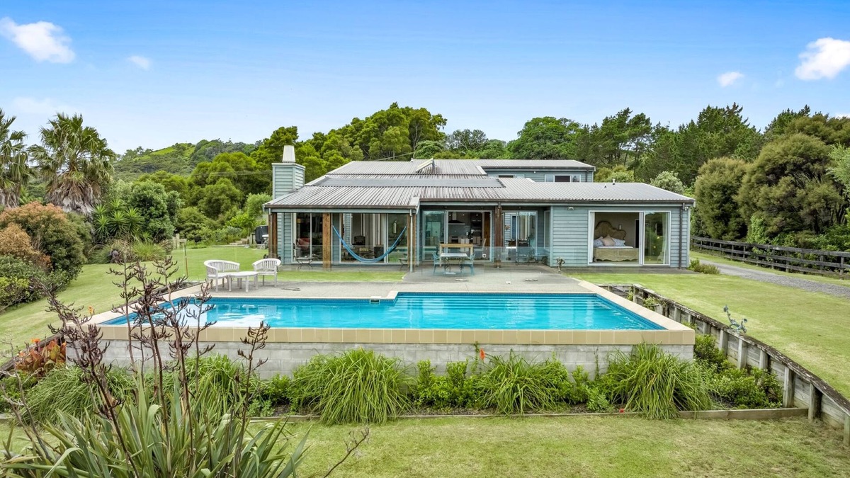Tawharanui House | 923 Takatu - Tawharanui Peninsular Holiday Home