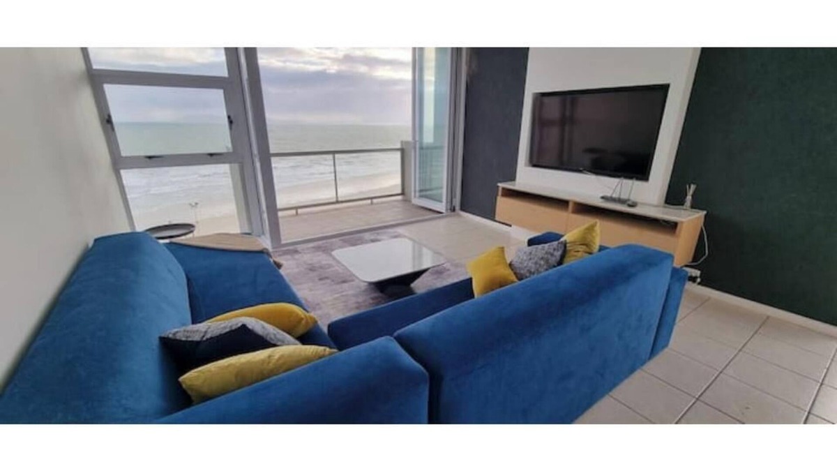 Strand Apartment | 9th Floor 3 Bedroom Seafront Apartment Strand
