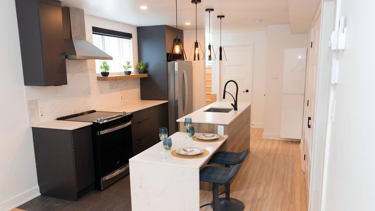 Saint-Joseph-du-Lac Apartment | A 100m du Transport en Commun, Proche de la Place D'oka et du Parc Aquatique