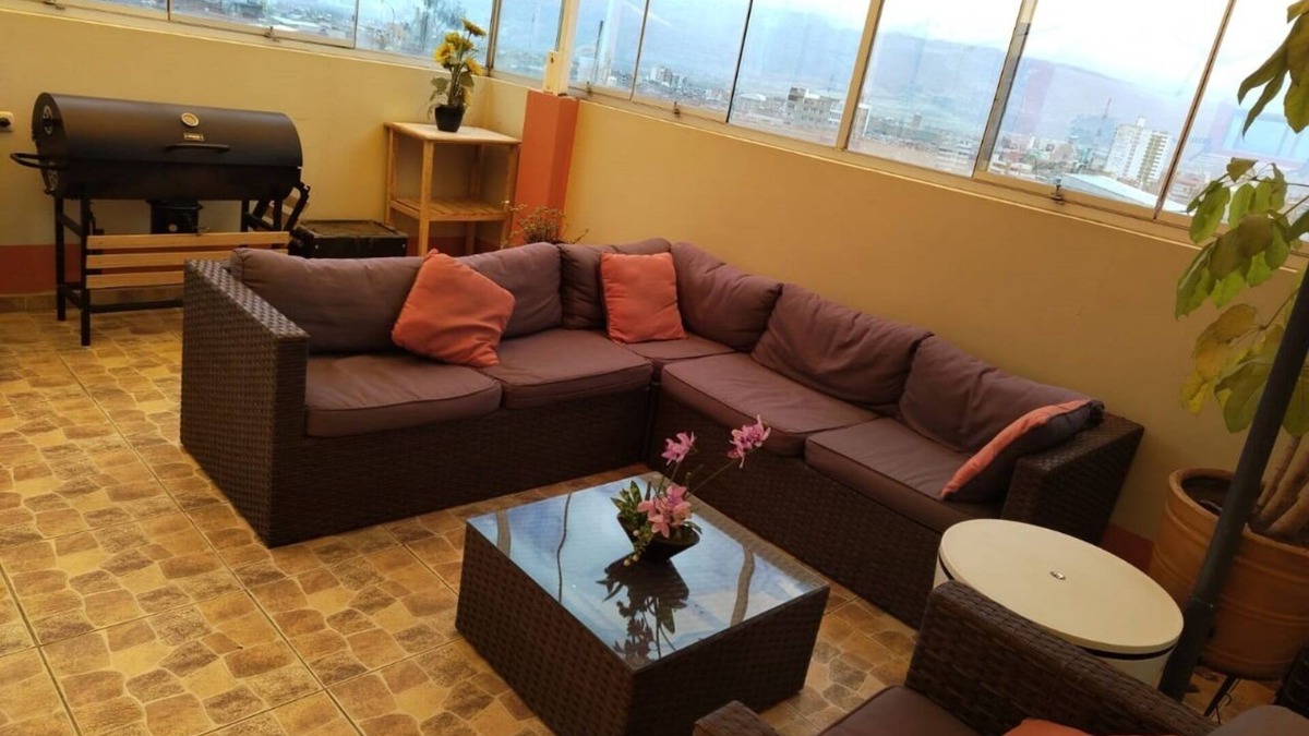 El Tambo House | A 2 Minutos de Real Plaza, Frente a Zoológico Cerrito de la Libertad! Casa Ideal