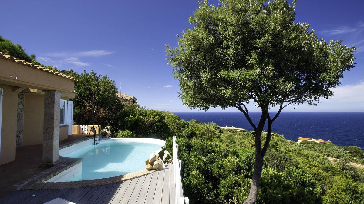Costa Paradiso House | A 300 m dal Mare, Piscina a Sfioro, Vista a 180 Gradi, Wifi