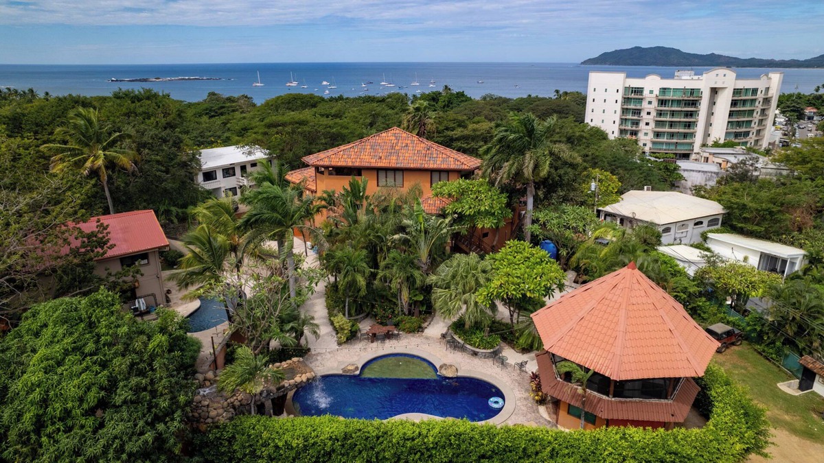 Tamarindo House | A 5 bedroom classic Tamarindo Beach House . Close to everything yet very private