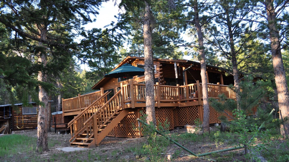 Allenspark Cabin | A 5 Star3 BR Luxury Log Cabin, Overlooking RMNP only 20 minutes from Estes Park
