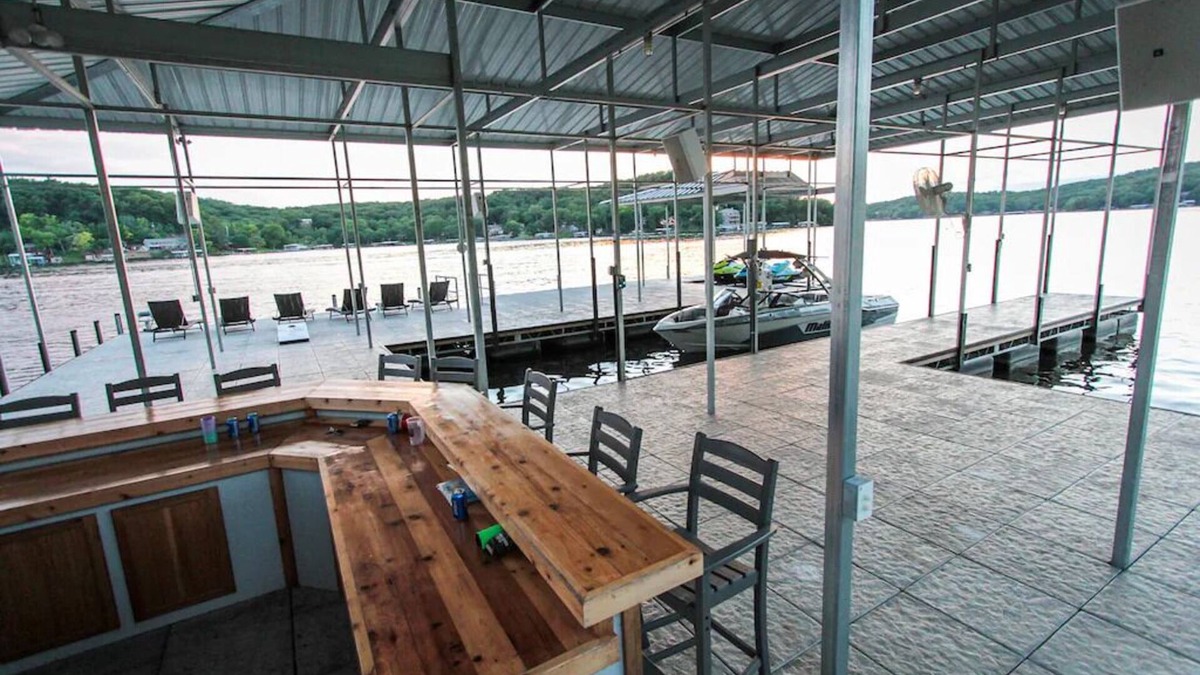 Camdenton House | A 5500 sq ft.Luxury Home~Huge Boat Dock~Perfect for Large Groups~Waterfront~Pool Table~Firepit