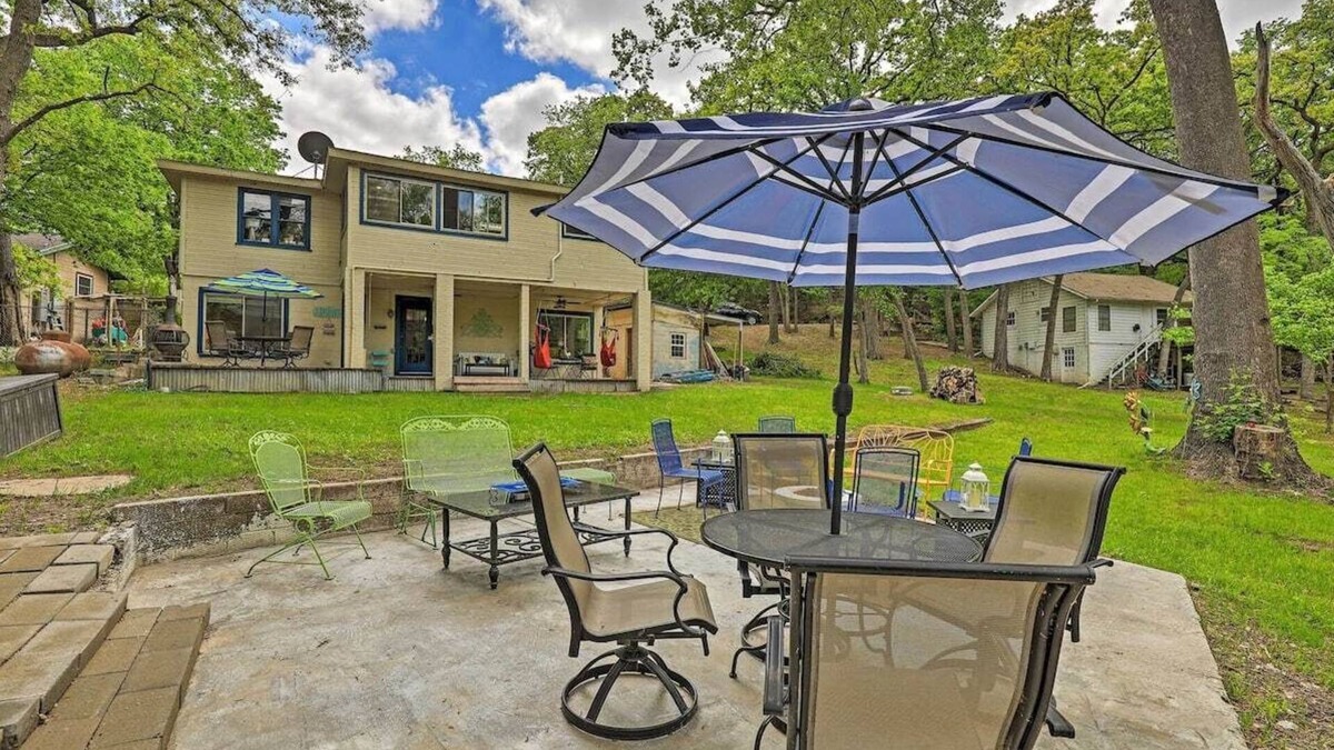 Fort Worth House | A 5bd haven of luxury and nature on Silver Creek/Lake Worth