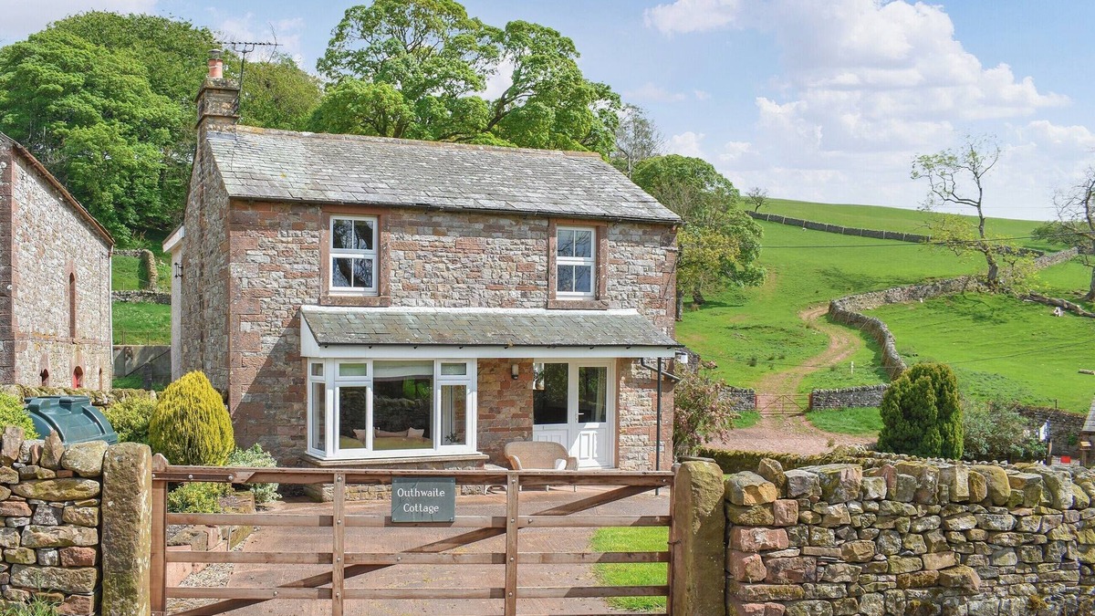 Renwick Cottage | A beautiful cottage with great views near Penrith.