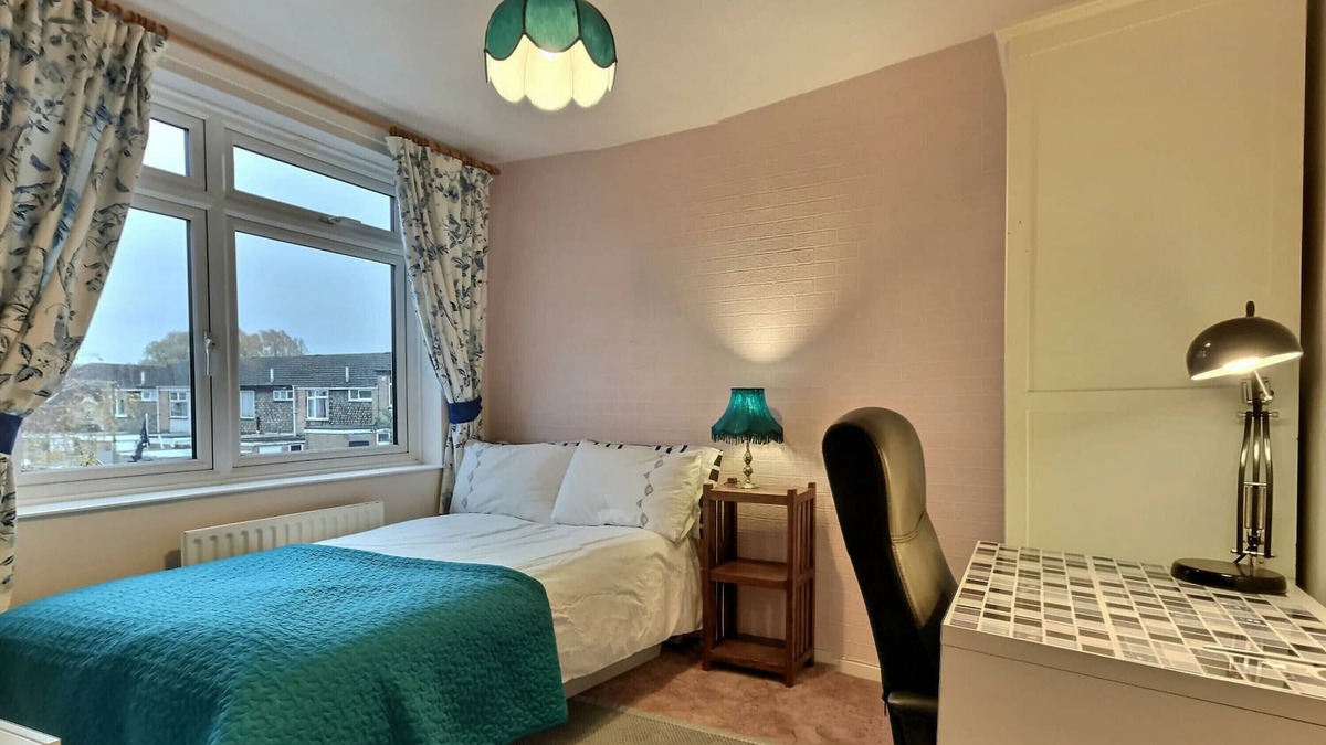 Epsom House | A Beautiful Accommodation in Quiet Area