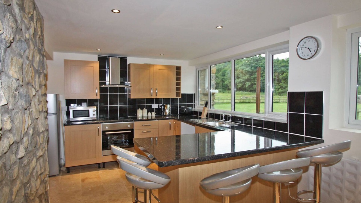 Peterston-Super-Ely Cottage | A beautiful apartment in the countryside village just outside Cardiff.