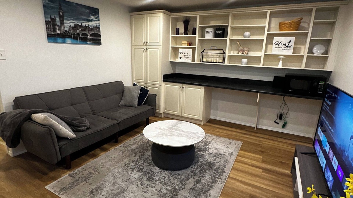 Regina Condo | A Beautiful, Inviting Space to Call Home in a very peaceful neighbourhood.