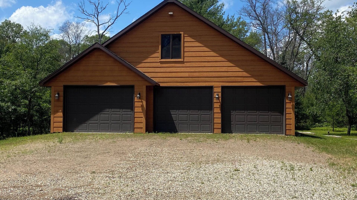 Crivitz Cottage | A beautiful lake house on recreational Crooked Lake near Crivitz, WI.
