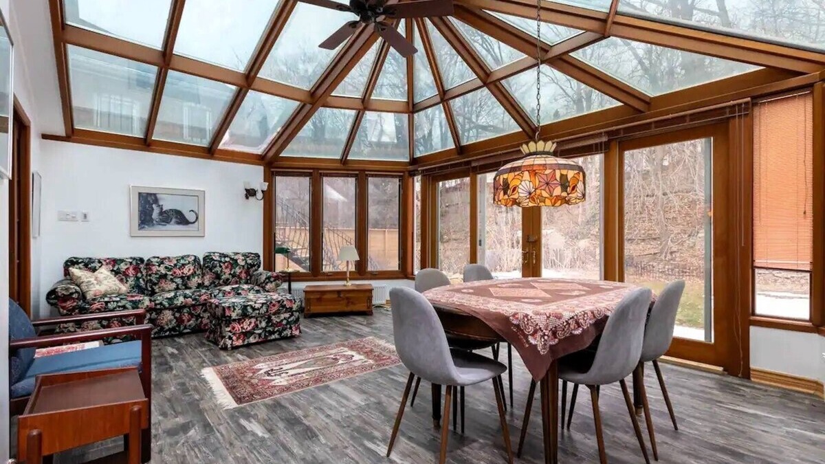 East York House | A beautiful retreat in the heart of the city