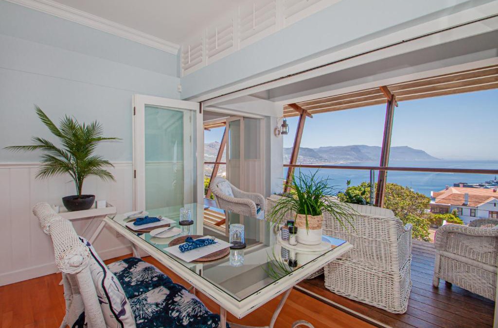 Simon's Town House | A Boat House
