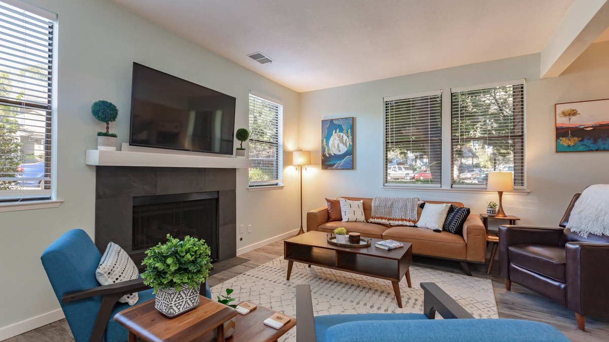 Old Town Historic District Condo | A/C in SLO! Spacious Peaceful Condo within blocks of Downtown!30 plus day rental