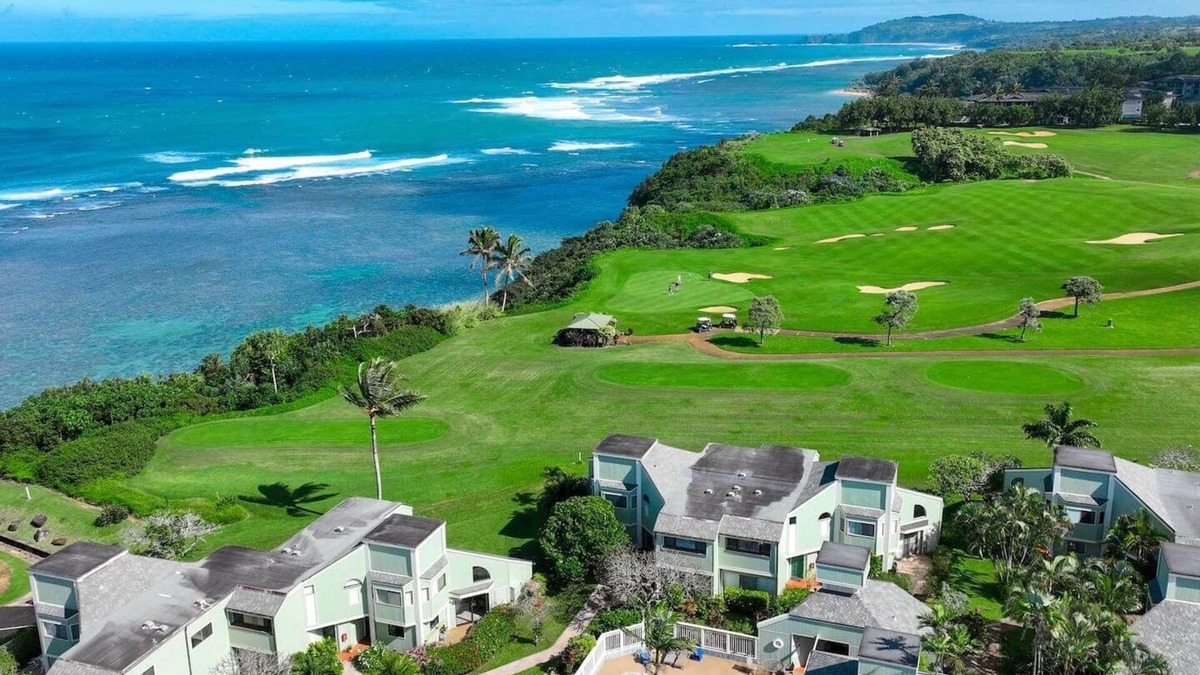 Princeville Condo | A/C ~ Ocean & Golf Course Views ~BBQ