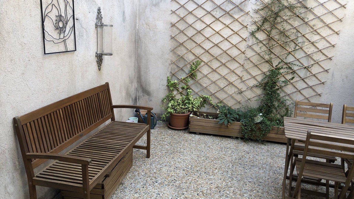 Quartier Administrations House | A calm cosy townhouse with private courtyard - 5 mins from arena