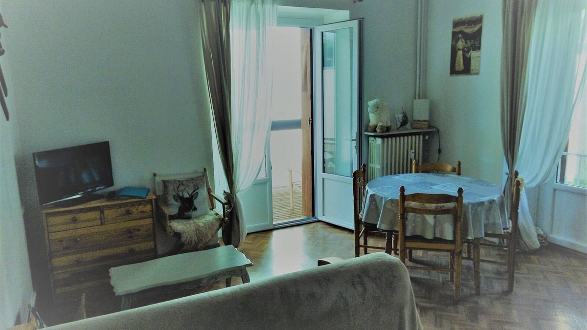 Bagneres-de-Luchon Apartment | A chalet spirit in the heart of the city.