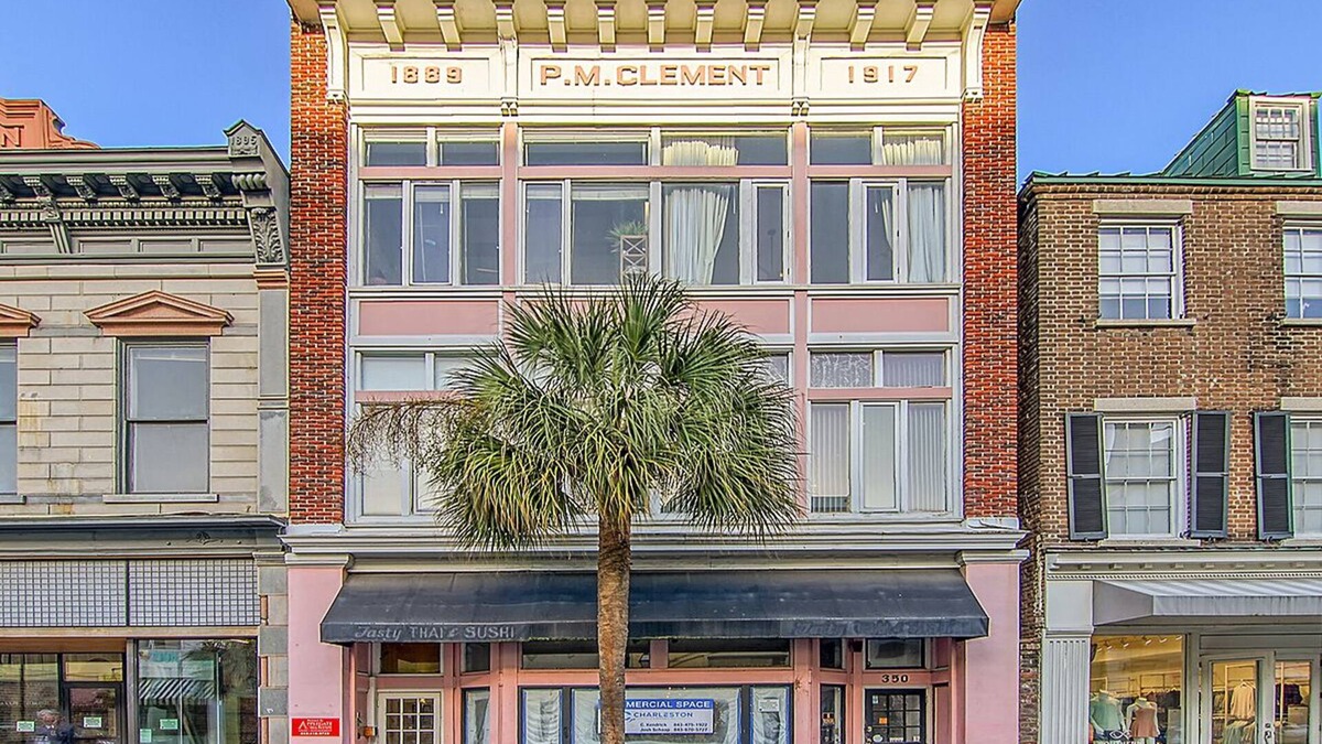 Downtown Charleston Condo | A Charleston Single - King St. Loft