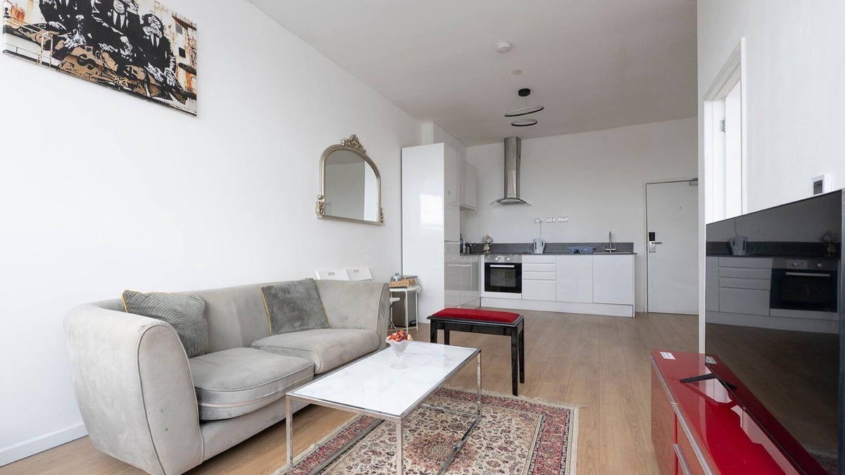 Smethwick Apartment | A comfortable place in West Bromwich