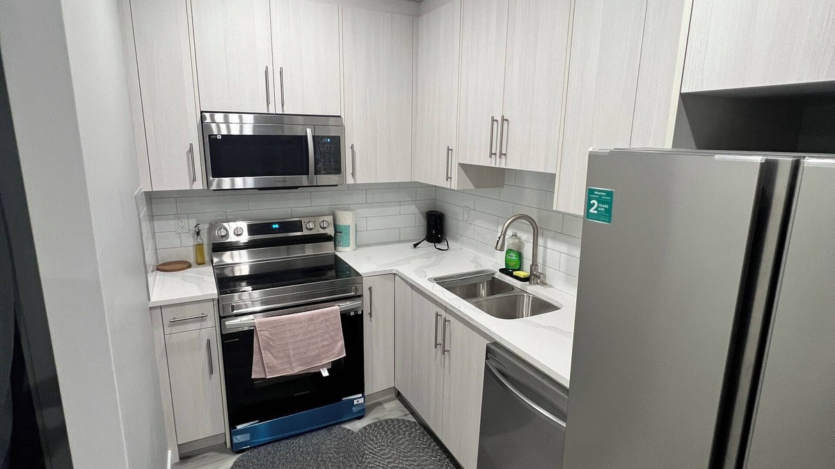 Evanston Bed & Breakfast | A cosy and comfortable 2 Bedroom close to all amenities and Airport.