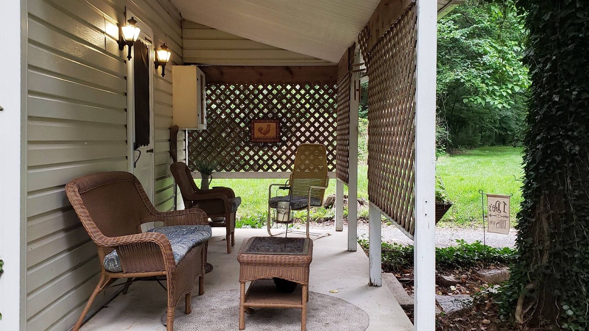 Fort Loudon Cottage | A Cottage in Woods Near Skiing, Lake, and Historical Sites