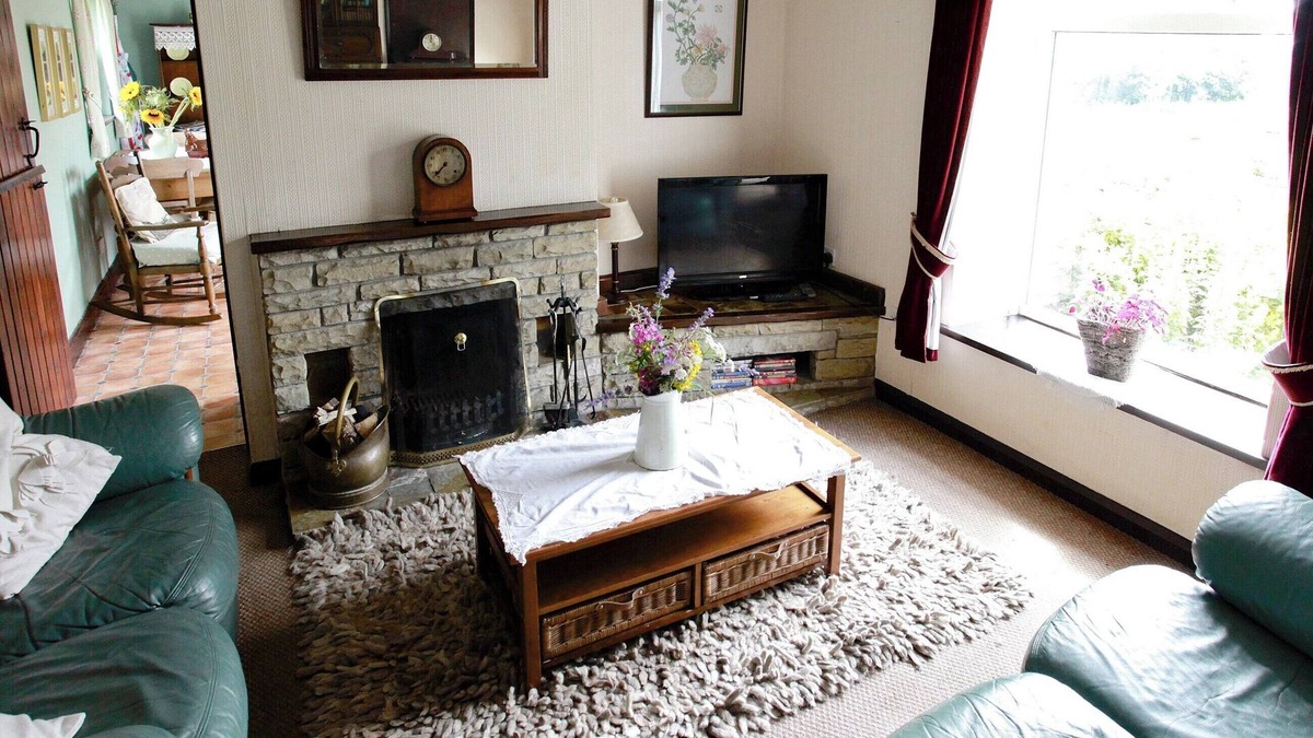 Staintondale Cottage | A cottage wing, with outstanding views.