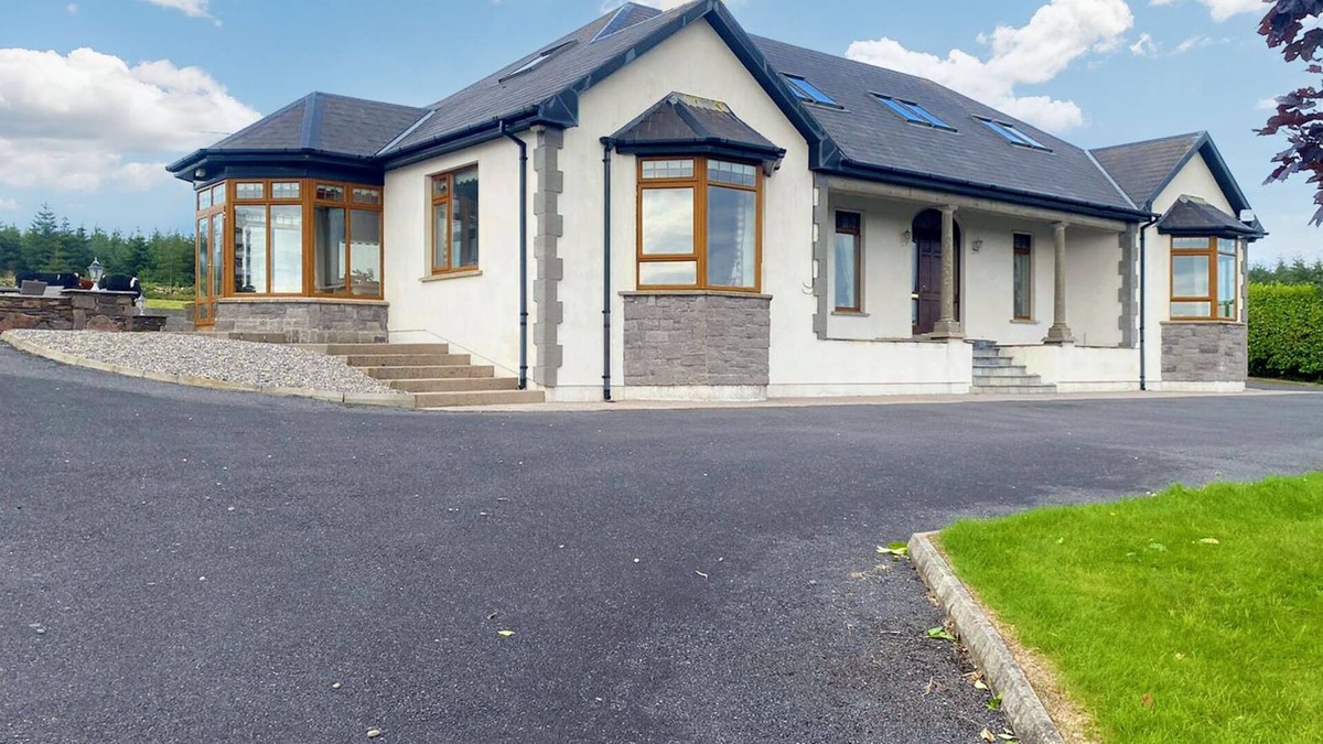 County Waterford House | A Country Escape Set amongst Natures Beauty in Scenic West Waterford, Ireland