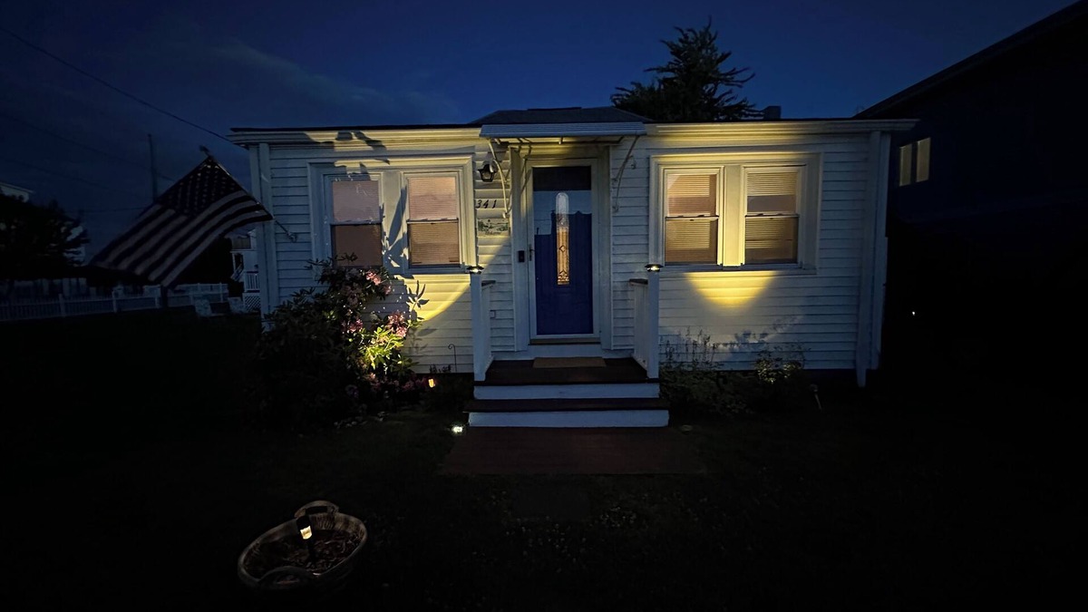 Warwick Cottage | A Cozy Beach Cottage at Conimicut Point, water views, and walk to the beach.