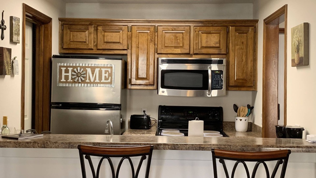 Shawnee Condo | A Cozy Getaway In A Great Location! Everything You Need For A Relaxing Stay.
