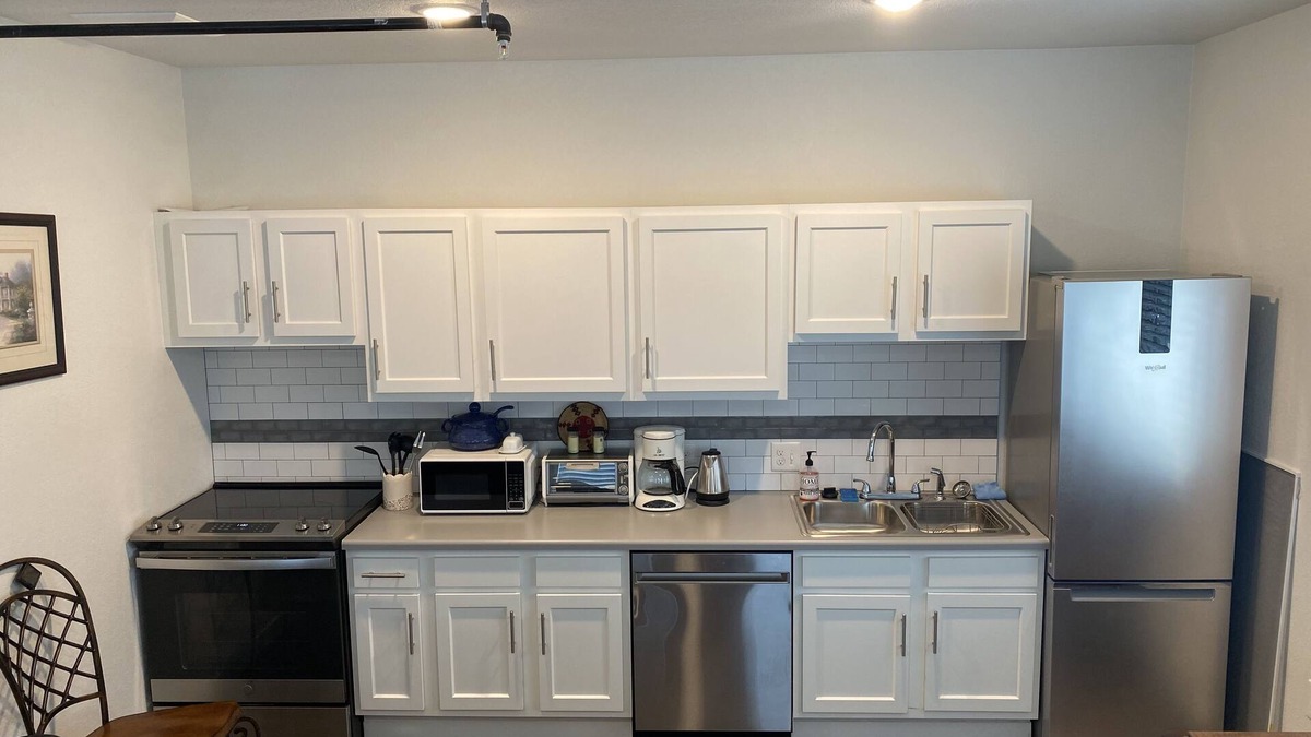 Scenic Heights Condo | A Creative Cozy place to stay