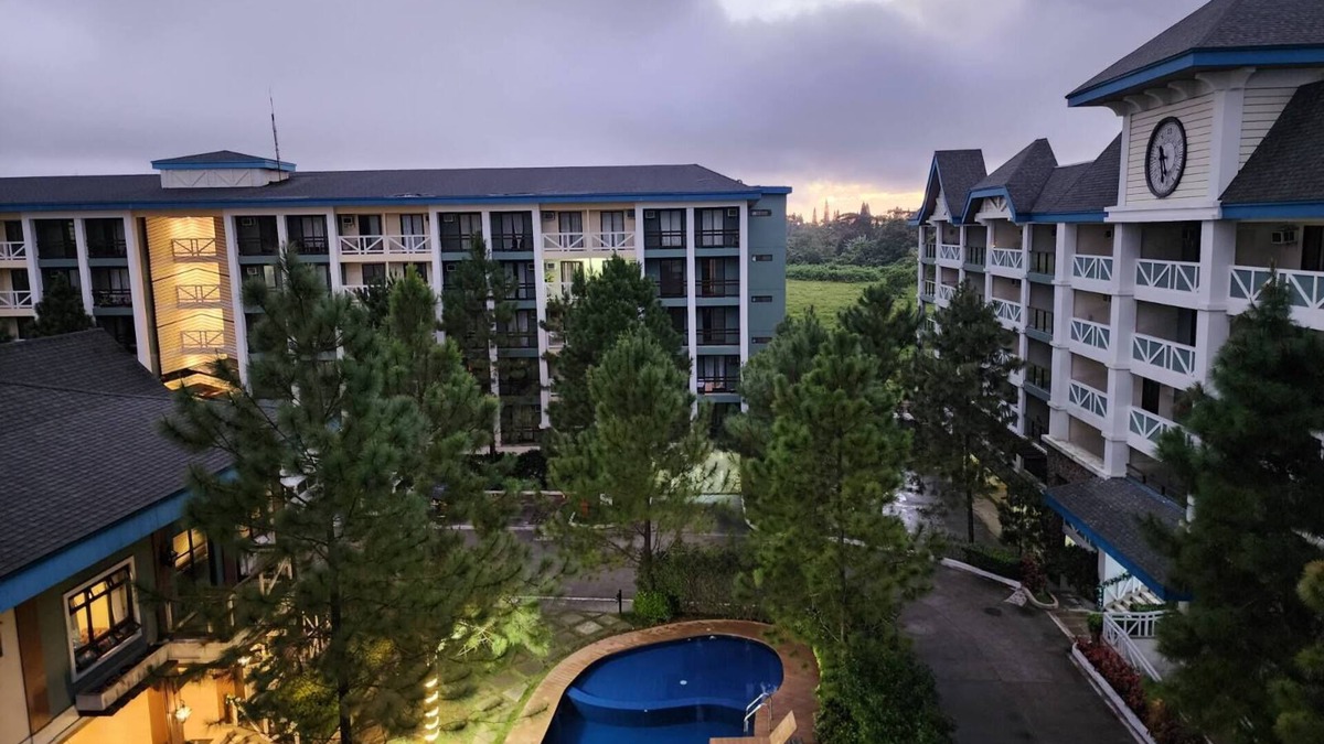 Tagaytay Condo | A Danish design Staycation with a very good ambiance, quiet and relaxing place.