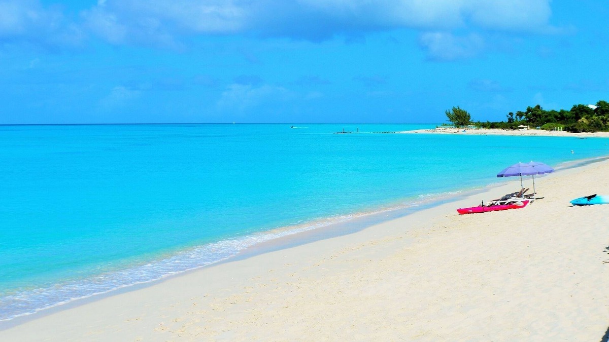 Leeward Settlement Villa | A Designer Villa Near Grace Bay Beach - Waterslide, Large Pool, Gated