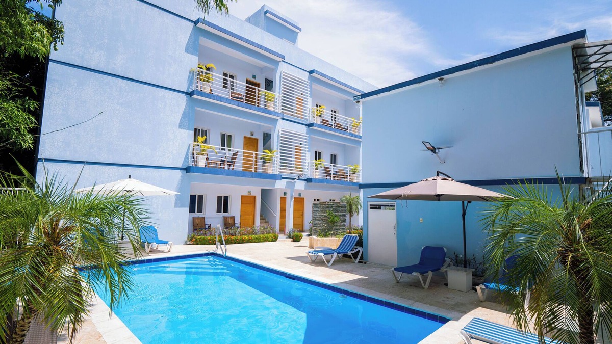 Los Cerros Condo | A downtown modern fully furnished Sosua Condo with a Cigar Lounge and bar.
