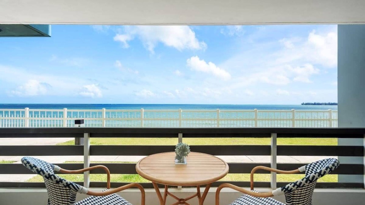 Playa Fortuna Apartment | A Drop of The Sea | Amazing Ocean Front apartment!