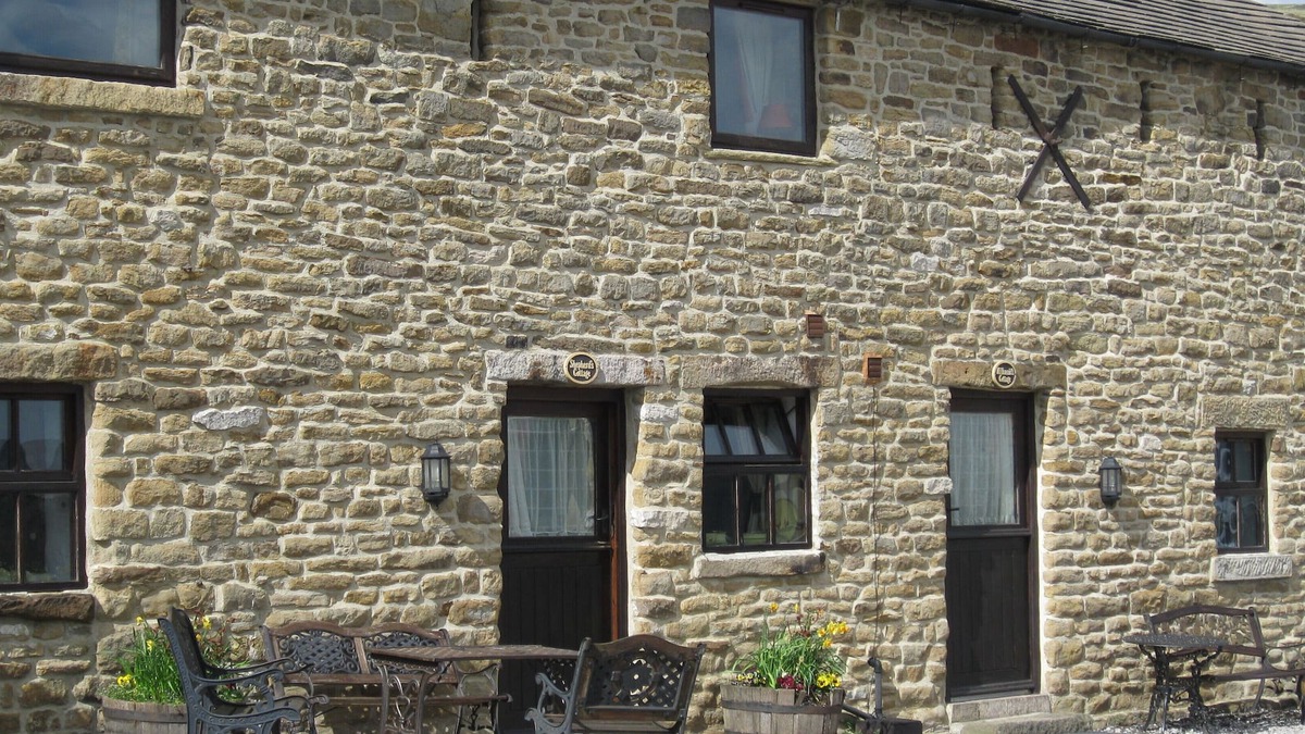 Peak District Cottage | A fabulously quiet paradise situated on a working farm Castleton
