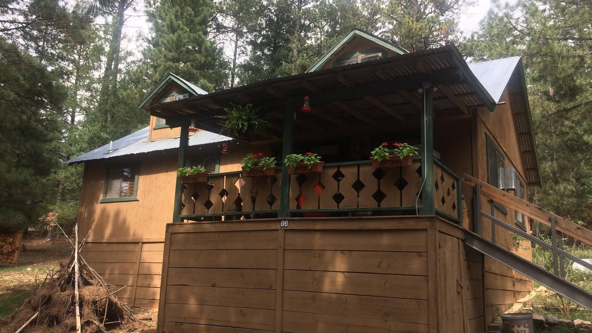 Cloudcroft Cabin | A family bed and breakfast without the host!